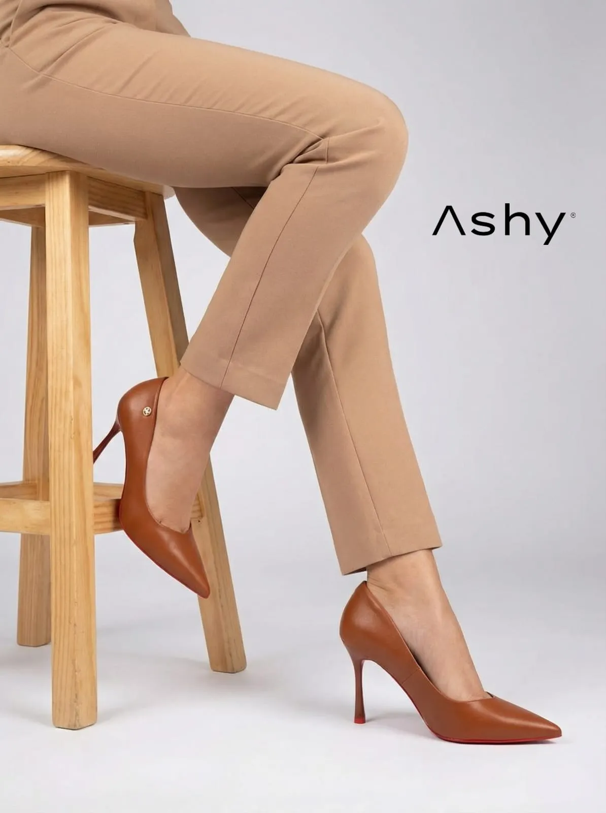 حذاء كعب عالي