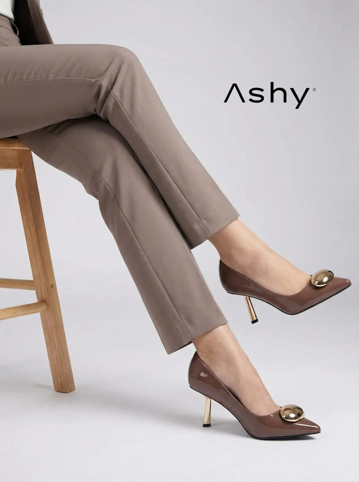 حذاء كعب عالي