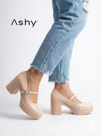 حذاء نسائي لامع بكعب عريض 2