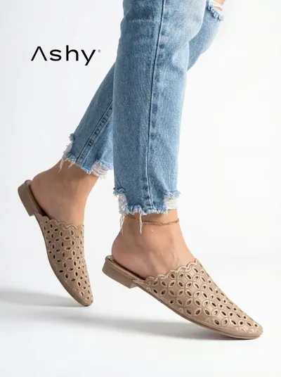 حذاء جلد بنمط مفتوح