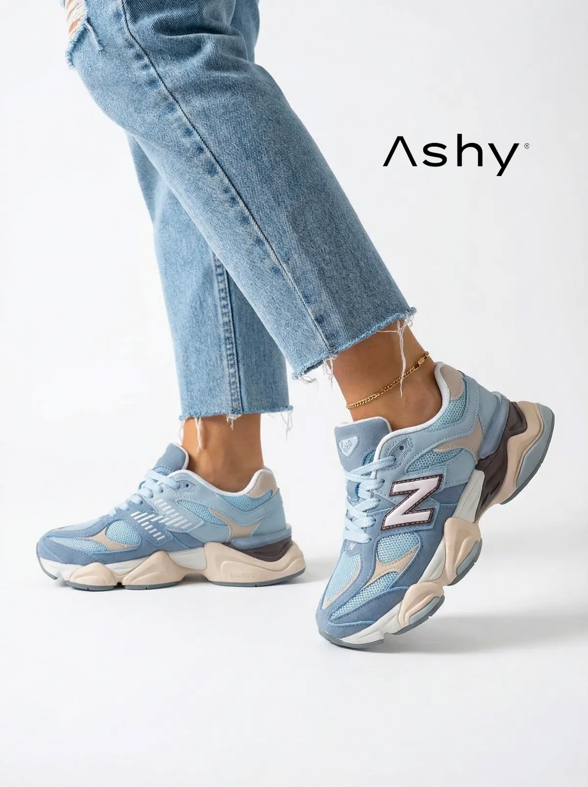 حذاء رياضي نسائي