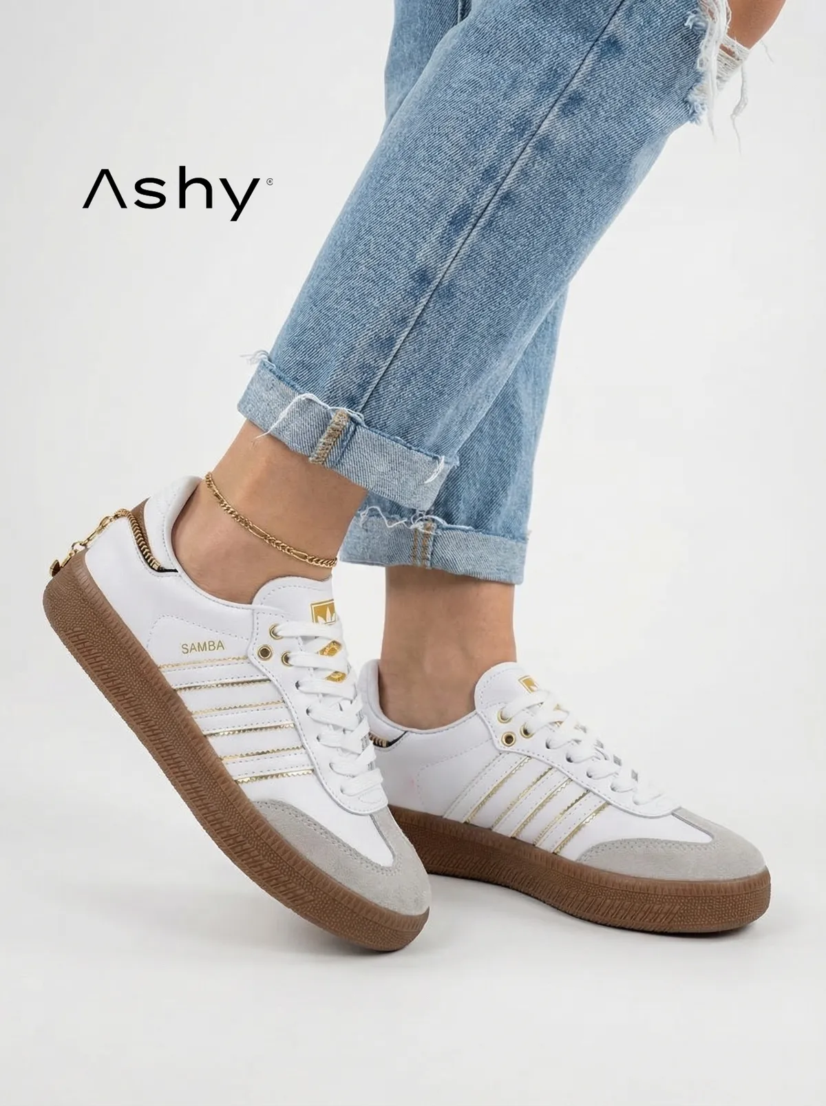 حذاء رياضي نسائي (نسخة)